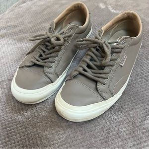 Vans | Unisex leather sneaker | Tan | 7.5M/9W